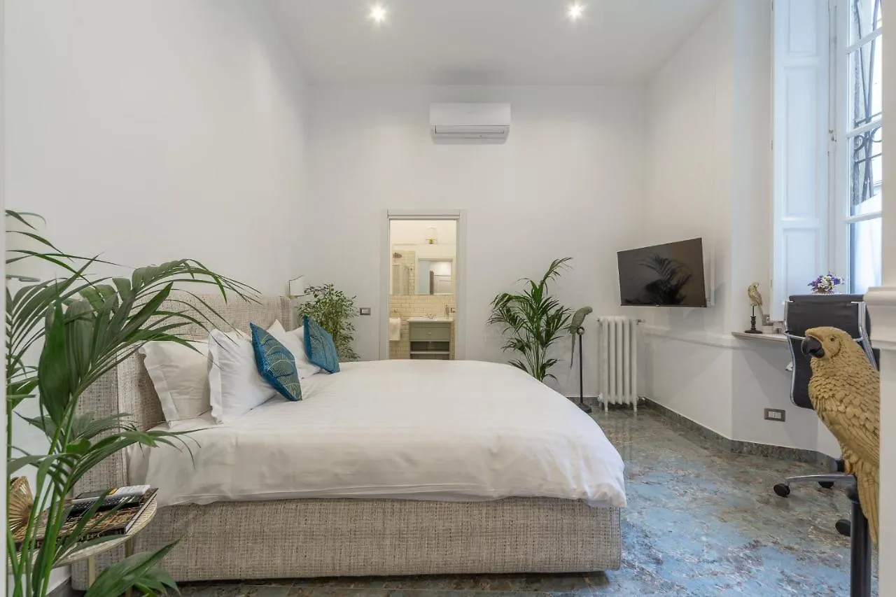 Konukevi Duomo Smart Suites Milano