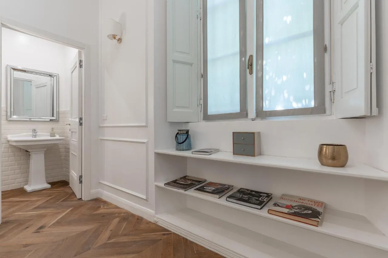 Konukevi Duomo Smart Suites Milano İtalya