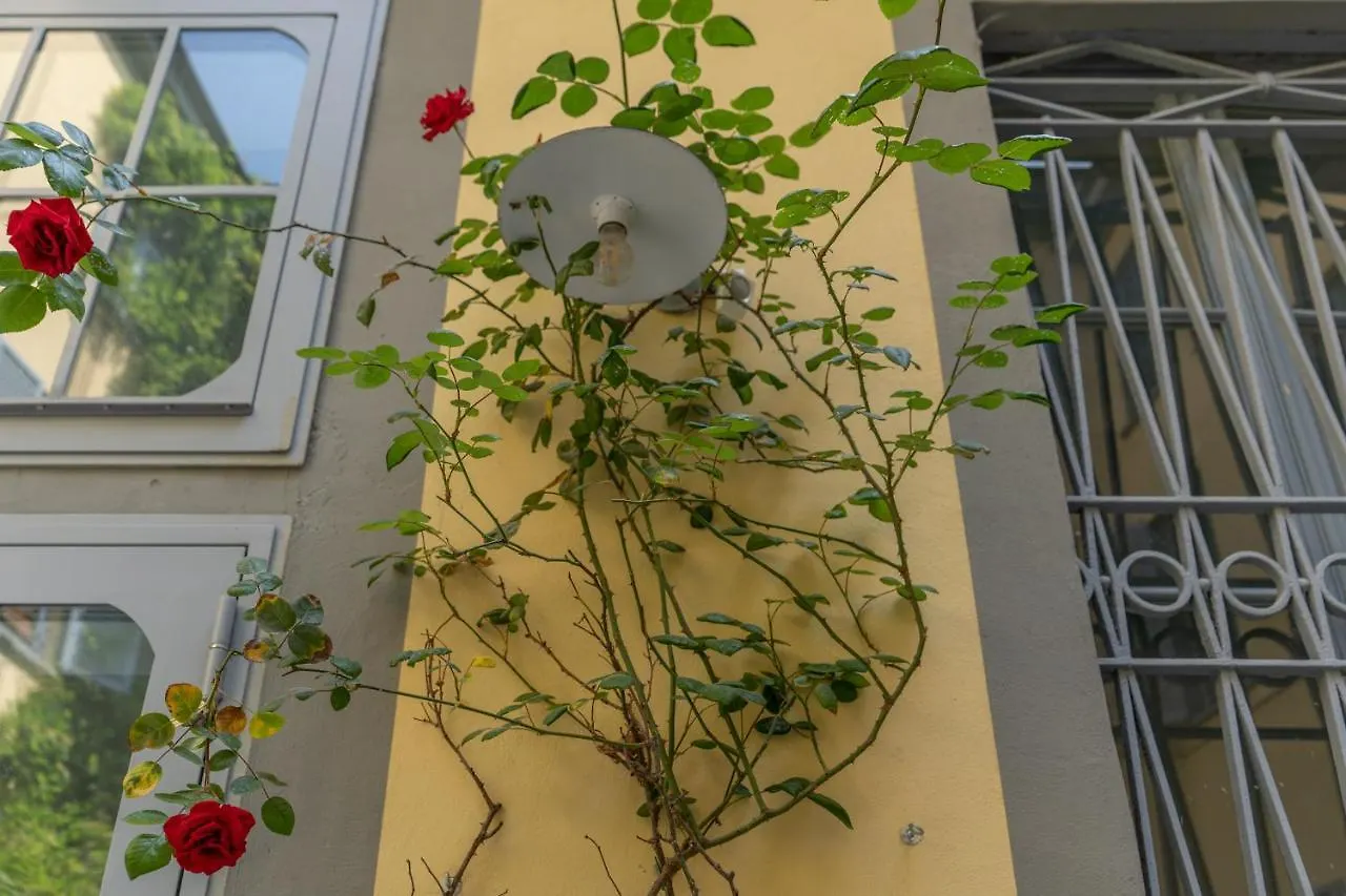 Duomo Smart Suites Milano Konukevi