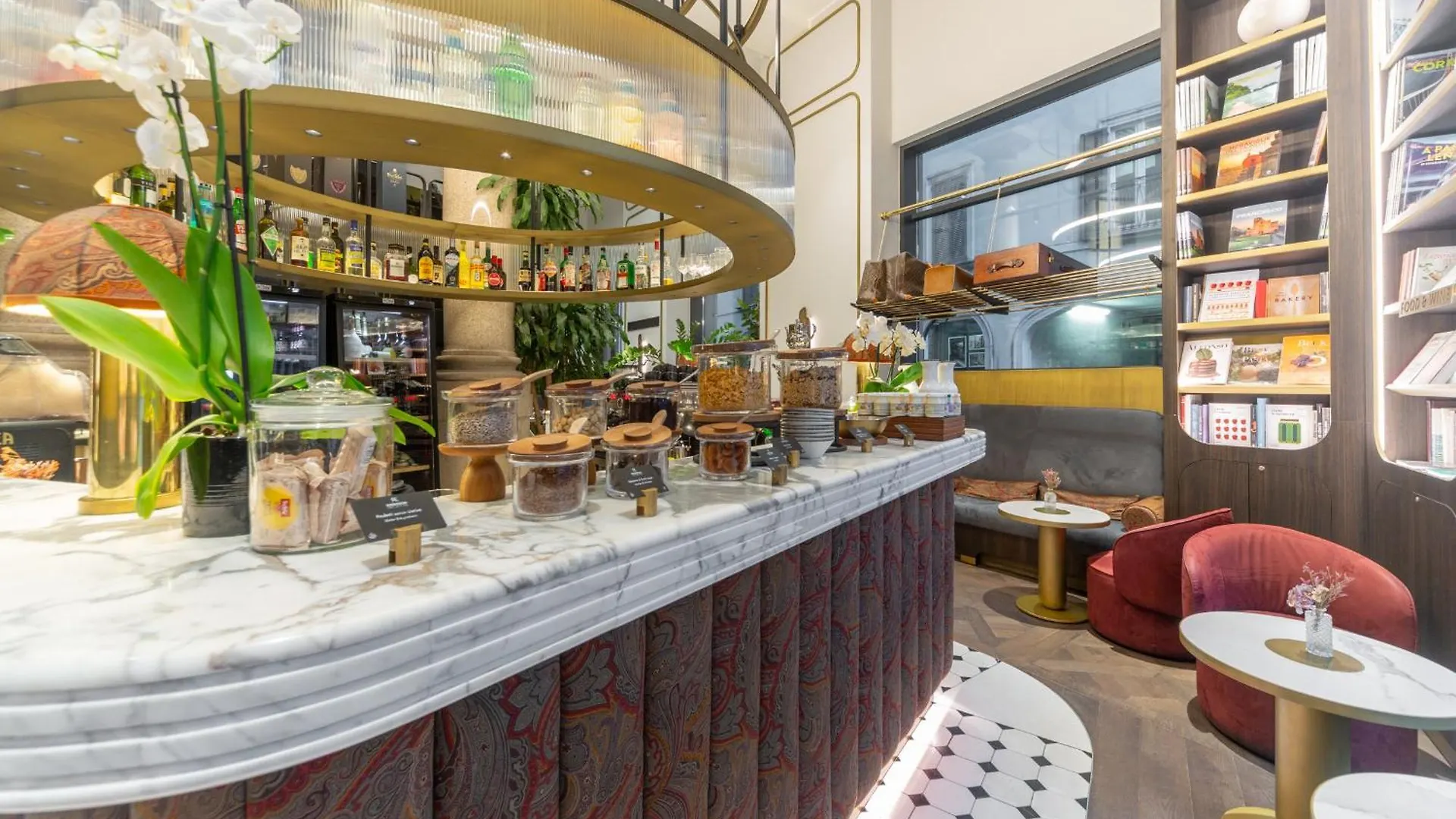 Konukevi Duomo Smart Suites Milano