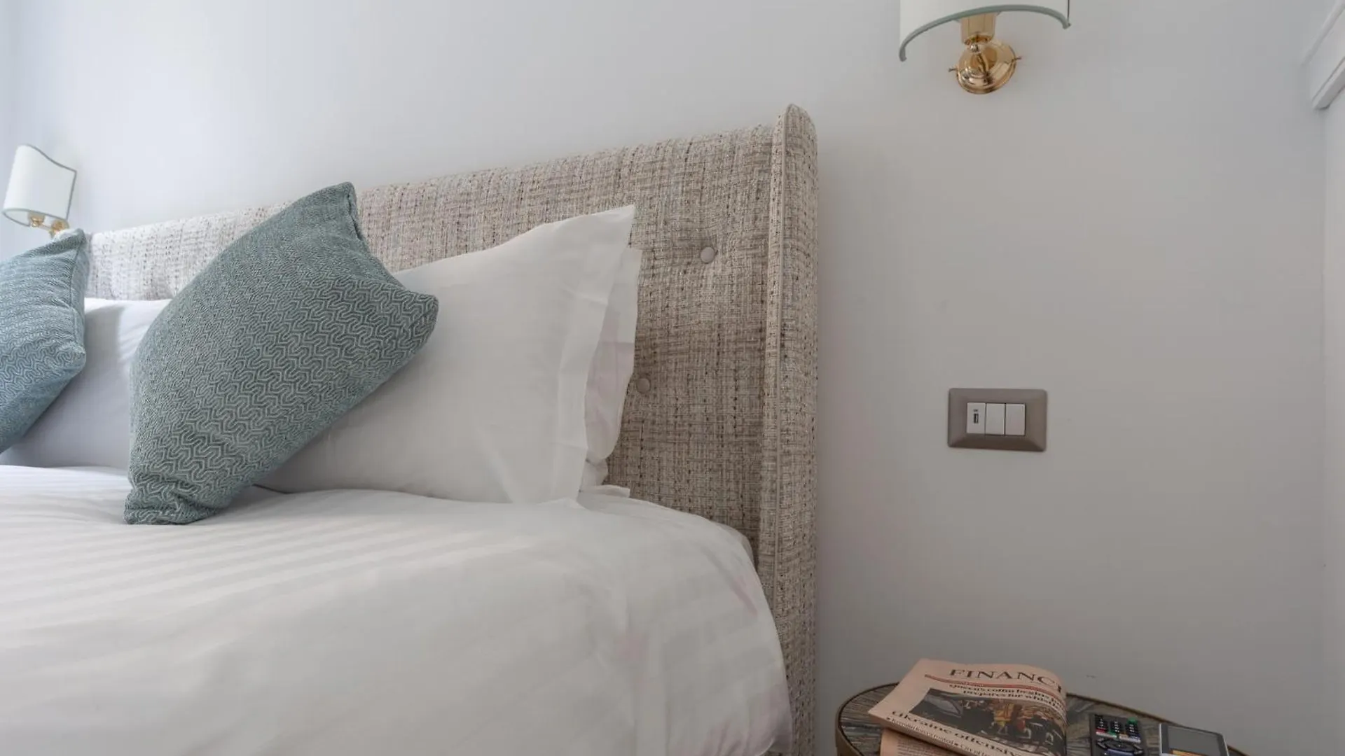 Duomo Smart Suites ميلان بيت ضيافة