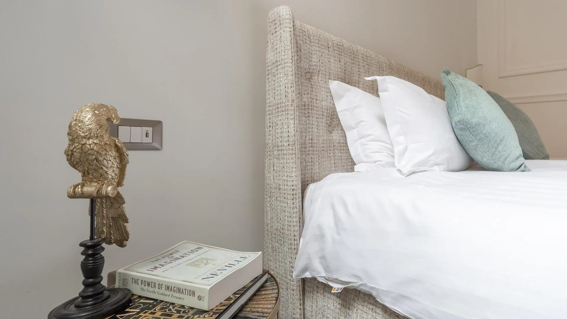 Duomo Smart Suites ميلان إيطاليا