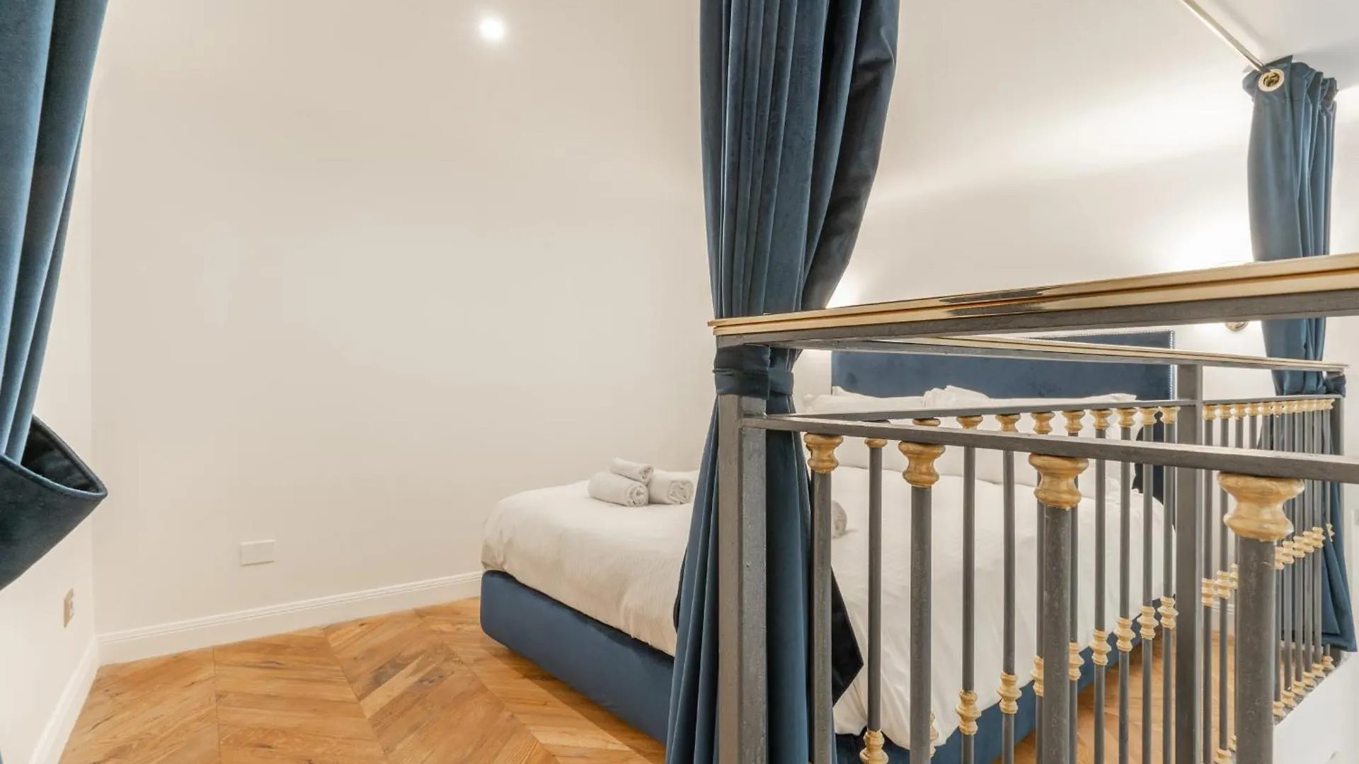 Duomo Smart Suites Milan 0*,